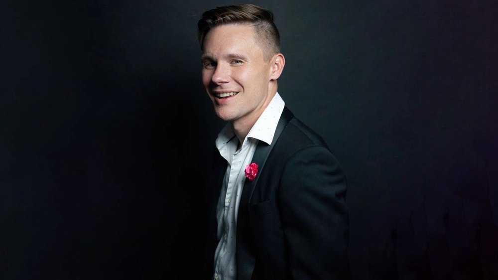 Seth Sikes and Friends Celebrate Judy Garland's 104th Birthday in Cabaret
