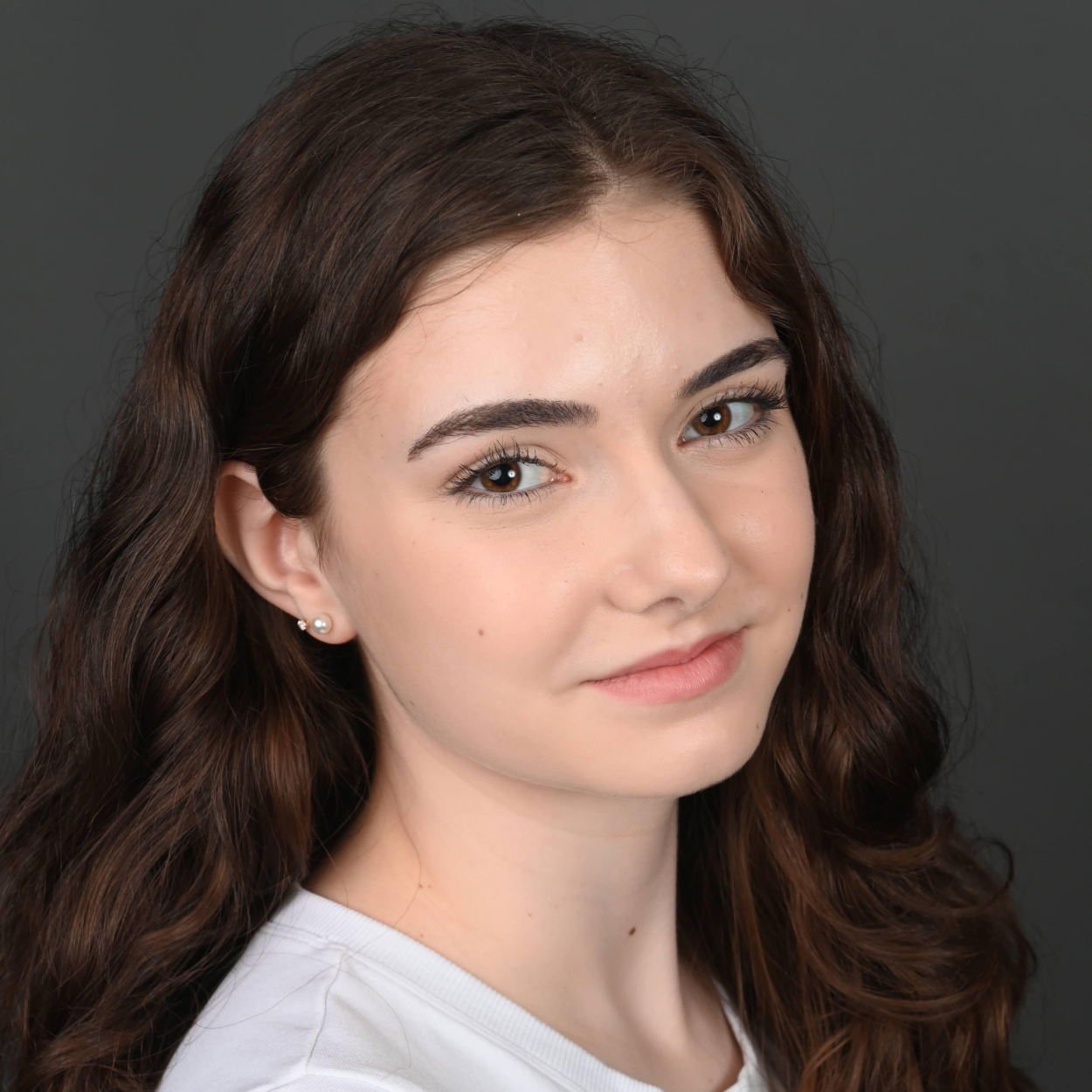 ellie-weaver-history-of-wrong-guys-broadwayworld-s-next-on-stage