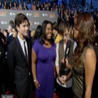 STAGE TUBE: GLEE On The Red Carpet at The People's Choice Awards Video
