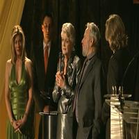 STAGE TUBE: Sondheim Presents Lansbury With Award