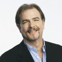 Bill Engvall Delivers Family-Friendly Humor to the Treasure Island Theatre 12/3-4, 12 Video