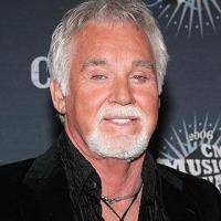 ASL Interpreter Provided At Kenny Rogers Performance 12/18 At The Fox Theatre Video