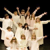 Phoenix to Feature 12 Local Child Actresses in MADELINE'S CHRISTMAS Tonight, 12/4 Video