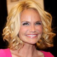 Kristin Chenoweth & Christina Applegate to Appear on Carrie Underwood's T.V. Holiday  Video