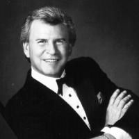 Bobby Rydell Comes to Suncoast Showroom 8/21-23 Video