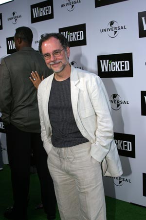 Photo Coverage: Wicked Flies In To Los Angeles Image