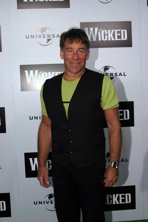 Photo Coverage: Wicked Flies In To Los Angeles Image