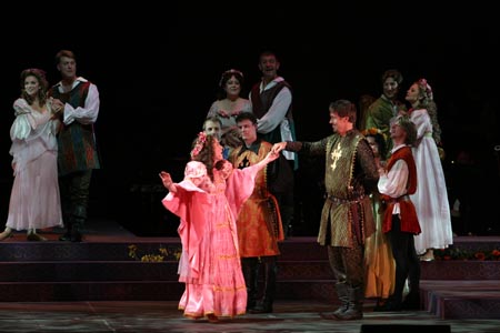 Photo Coverage: CAMELOT at the Hollywood Bowl - Act I Image