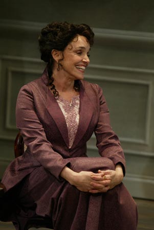 Photo Preview: The Atlantic Theatre Company's The Cherry Orchard Image