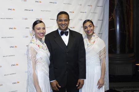 Photo Coverage: Ballet Hispanico Black Slipper Ball Image