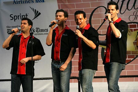 Photo Coverage: Stars in the Alley Image