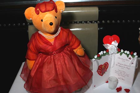 Photo Coverage: Broadway Bears Reception and Auction Image
