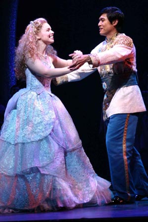 Photo Preview: Cinderella at The Paper Mill Playhouse Image