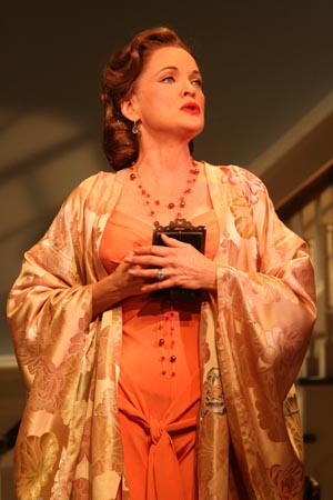 Photo Flash: Grey Gardens at Playwrights Horizons Image