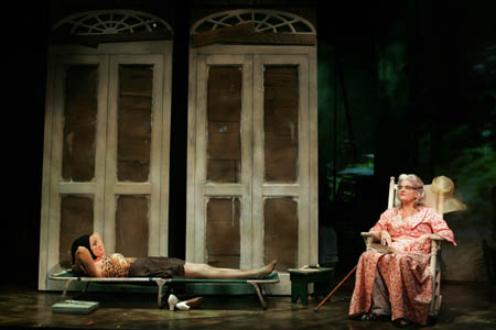 Photo Flash: Grey Gardens at Playwrights Horizons Image