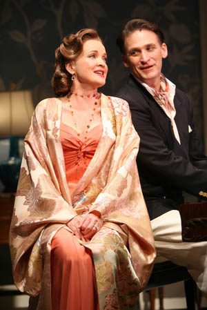 Photo Flash: Grey Gardens at Playwrights Horizons Image