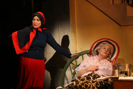 Photo Flash: Grey Gardens at Playwrights Horizons Image