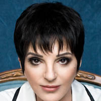 Liza Minnelli Receives Rave Review for Rhode Island Concerts; Broadway Next