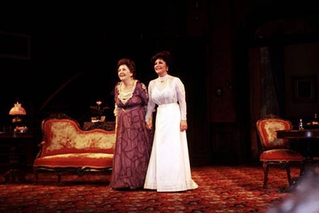 Photo Flash: Remembering Maureen Stapleton 