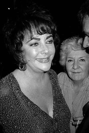 Photo Flash: Remembering Maureen Stapleton Image