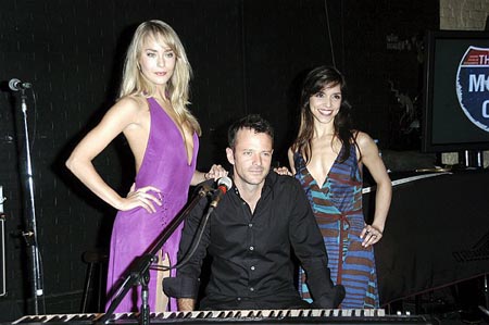 Photo Coverage: James Fox Joins UK's Movin' Out Image