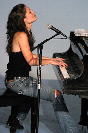 Photo Coverage: Raise the Roof Benefit Concert Image