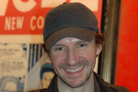 Photo Flash: Faith Healer's Ralph Fiennes Greets Fans 