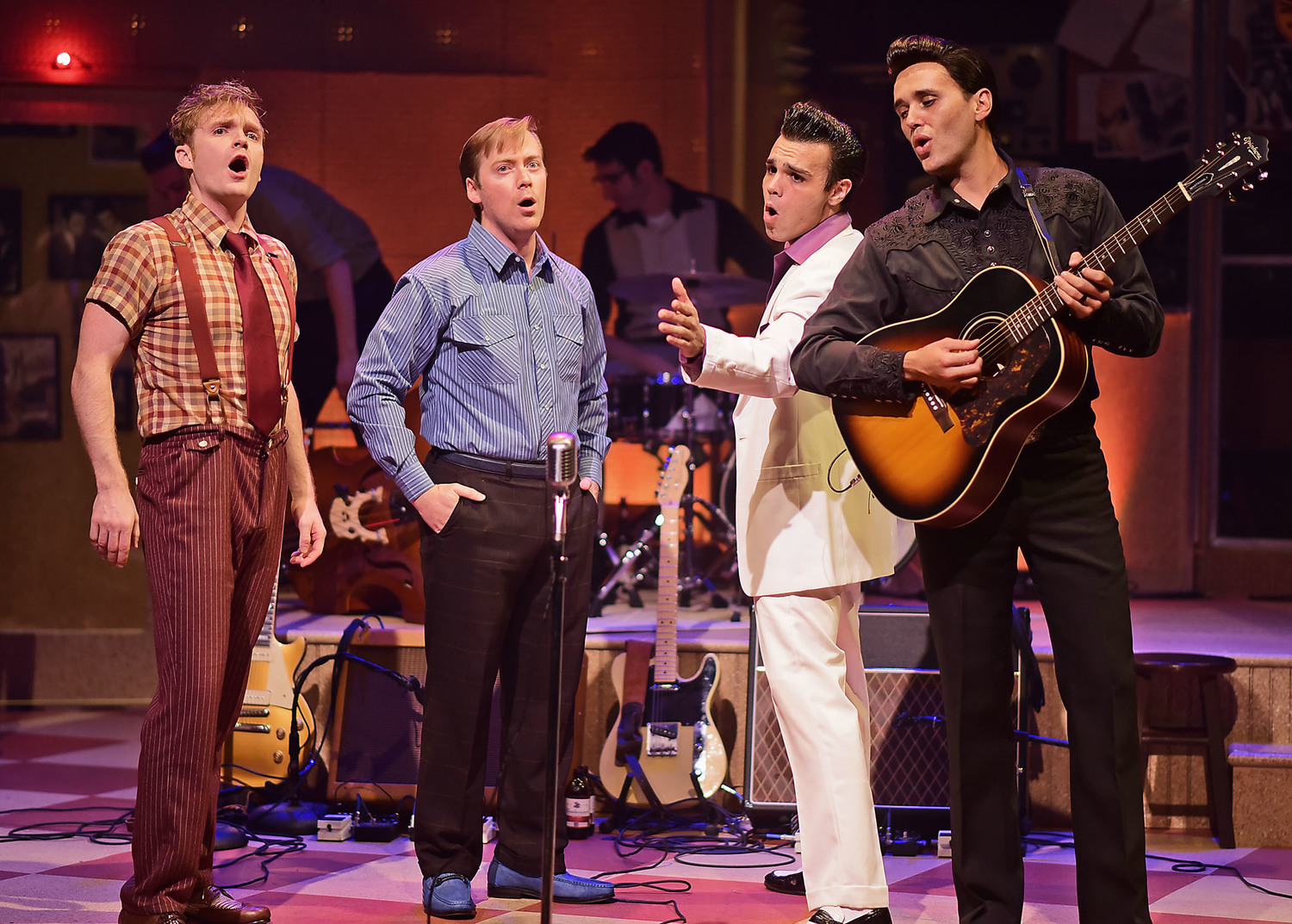 Review: MILLION DOLLAR QUARTET Brings History to Life at Beef & Boards Dinner Theatre 
