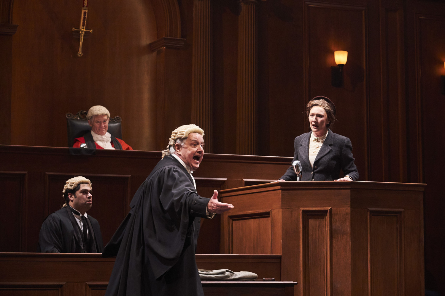 Review: Plot twisting WITNESS FOR THE PROSECUTION Compels at Great Lakes Theater Image