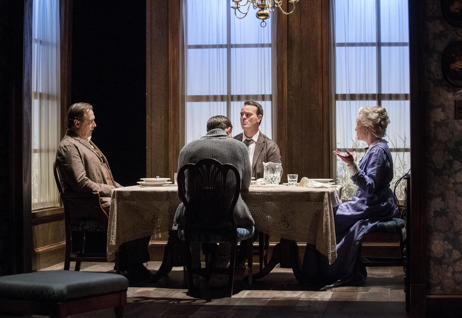 Review: LONG DAY'S JOURNEY INTO NIGHT at Everyman Theatre Image