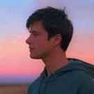 Alec Benjamin Premieres Music Video For BOY IN THE BUBBLE Photo