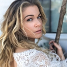 YOU AND ME AND CHRISTMAS! Grammy Winner LeAnn Rimes Celebrates The Holidays At The…