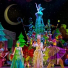 CIRQUE DREAMS HOLIDAZE Lights Up the Chicago Theatre Dec. 12 - 16 Video