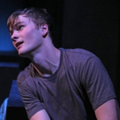 BWW REVIEW: Minimalist and Intense CURIOUS INCIDENT OF THE DOG Packs Maximum Punch Video