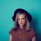 Indie Songstress Sarah Burton Releases New Single SMILING FOR THE CAMERA Photo