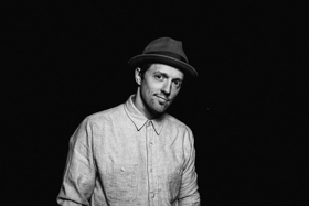 Jason Mraz Performs 'Let's See What The Night Can Do' On Parade.com Ahead of His AUDIENCE Music Special Image