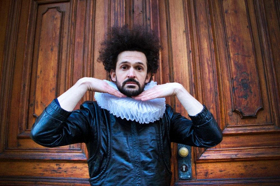EDINBURGH 2018: BWW Q&A- Garry Starr Performs Everything Image