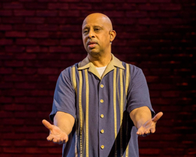 Review: In LACKAWANNA BLUES, Ruben Santiago-Hudson Pays Tribute to the Incredible Woman Who Lovingly Raised Him 