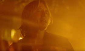 Keith Urban Debuts Official Music Video For NEVER COMIN DOWN 