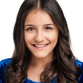 Interview: Chicago Native Amaris Sanchez Sings and Dances Her Way Through ON YOUR FEET! Image