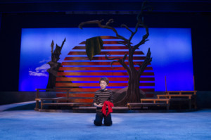Review: JAMES AND THE GIANT PEACH is Sweet at Omaha Community Playhouse Image
