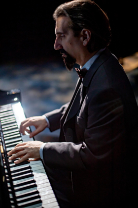 Review: HERSHEY FELDER: A PARIS LOVE STORY Captures the Musical Magic of Claude Debussy's City of Light Image