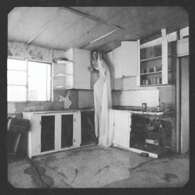 Vera Sola Releases New Track SMALL MINDS, From Debut Album SHADES Image