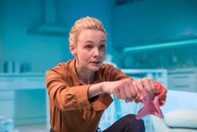 Review: GIRLS & BOYS, Royal Court Image
