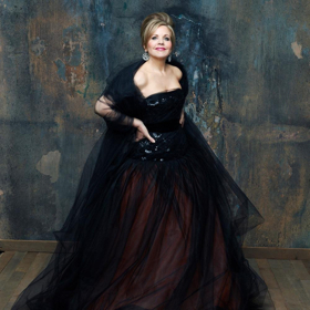 State Theatre New Jersey Hosts Renée Fleming in Concert Image