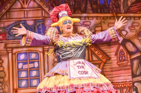 Panto Star Iain Lauchlan Returns to the Belgrade this Christmas Image