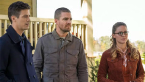 BWW Recap: Elseworlds Kicks Off on THE FLASH Image