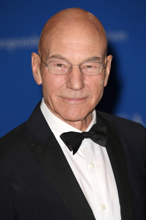Patrick Stewart Shares Influential Moment from His STAR TREK Experience Image