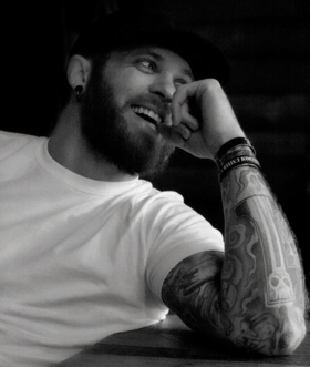 Brantley Gilbert Premieres Fandom with People.com; Debut Opry Show Image