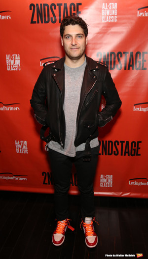 Abby Elliott and Adam Pally Join NBC Pilot UNINSURED Image
